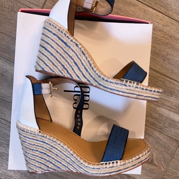 Cabi 9 Parker Wedge Sandal - Picture 9 of 9